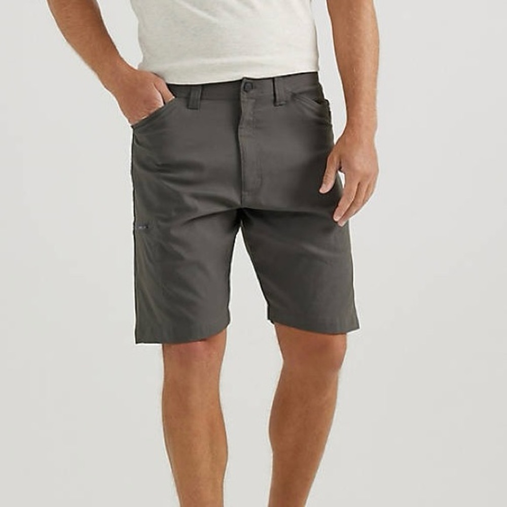 Wrangler All Terrain Cargo Shorts Men’s 36 Gray Stretch Nylon EUC